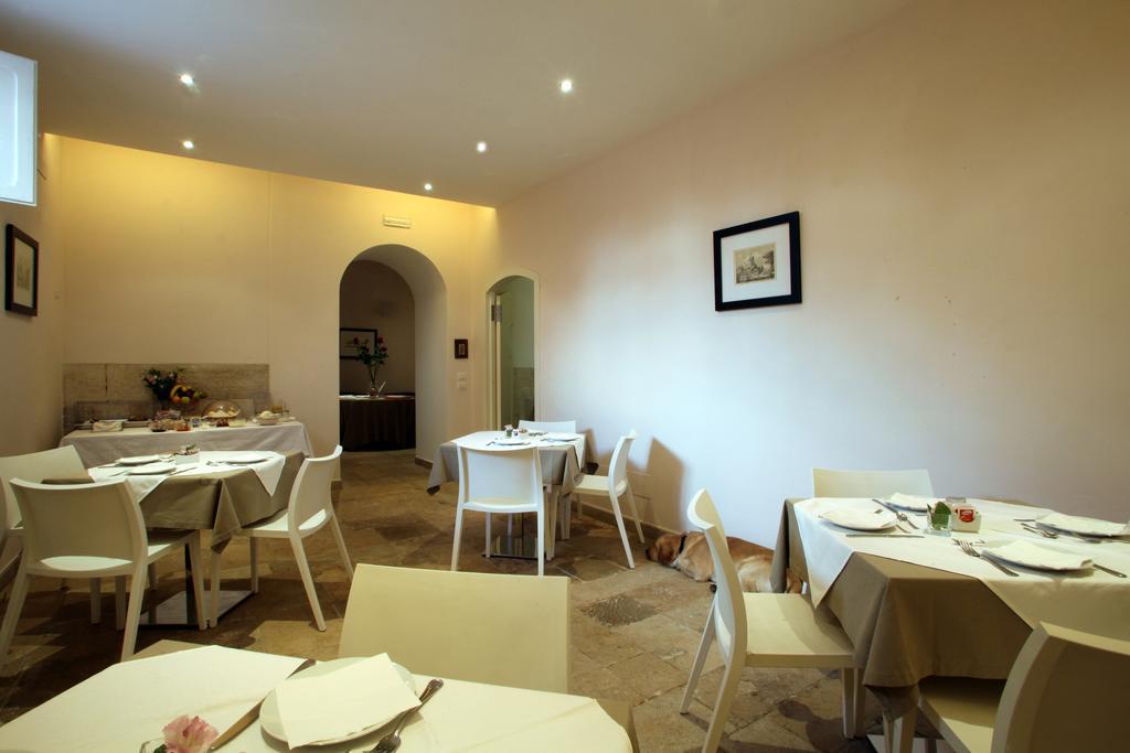Foresteria Pellegrino Andria Exterior foto